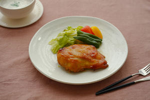 Ensemble de plaques blanches en porcelaine glaçure spéciale anti-rayures personnalisées OEM pour restaurant - Product Image 2