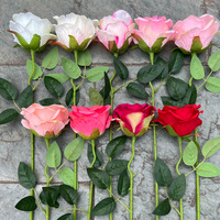 Roses rouges simples de la Saint-Valentin Roses uniques des fabricants de commerce extérieur pour la décoration de mariage haute artificielle