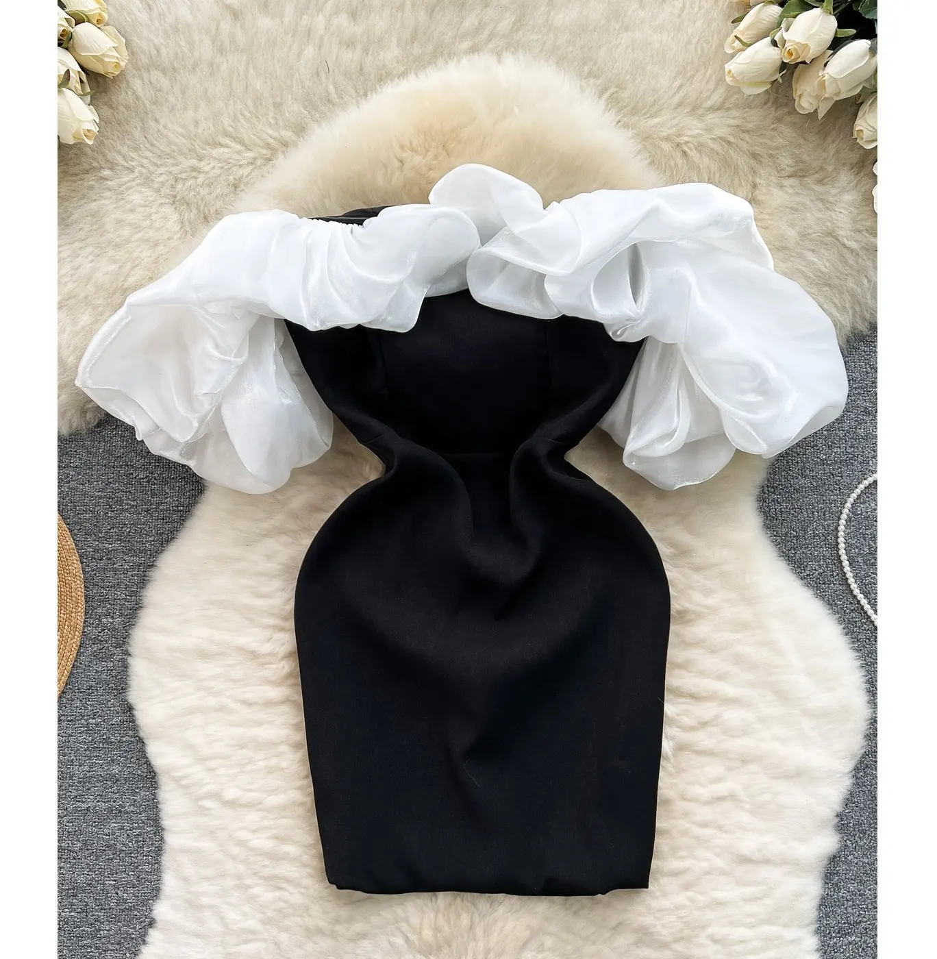 Damenkleidung Rüschen sexy schulterfreie Kleider schwarz Farbe Schlauch-Top Abendkleid Damen