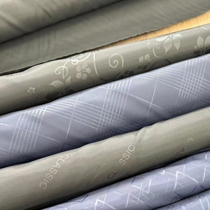 Emboss <span class=keywords><strong>taffeta</strong></span> <span class=keywords><strong>180T</strong></span> 190t 210t <span class=keywords><strong>taffeta</strong></span> giá 100 <span class=keywords><strong>polyester</strong></span> 190T <span class=keywords><strong>taffeta</strong></span> vải lót cho túi - Product Image 1