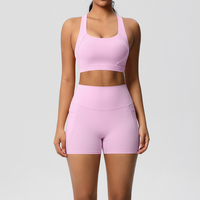Ensemble soutien-gorge de sport sexy à dos croisé et short taille haute respirant et léger avec taille élastique et poches pour la gym