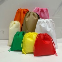 Sac de rangement anti-poussière personnalisé en non-tissé avec cordon de serrage, pochette réutilisable avec logo pour cadeaux, sacs à main et accessoires