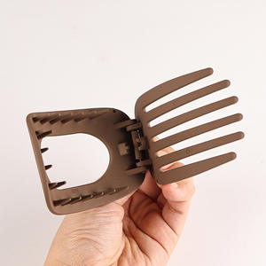 กิ๊บหนีบผมจระเข้ขนาดใหญ่ ปี 2025 สำหรับผู้หญิง แฟชั่นใหม่ สีพื้น เรียบหรู ขนาด 9.5 ซม. กิ๊บหนีบผมแบบแบน รับทำโลโก้ - Product Image 4