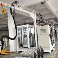 Machine de fabrication de panneaux muraux en pierre PU, ligne de production automatique de pierre artificielle contrôlée par PLC, pompe à moteur, machine de mousse personnalisée