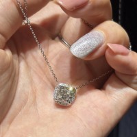 Collier classique vintage pour femme avec diamant, or blanc massif 18 carats, diamant de laboratoire certifié IGI taille coussin, halo de diamants, marque Star