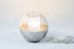 Hiện đại tối giản màu đen kim loại đèn bàn E27 ổ cắm vít phong cách đèn ngủ phòng ngủ bên bảng Plug-in cung cấp điện bóng đèn halogen - Product Image 2