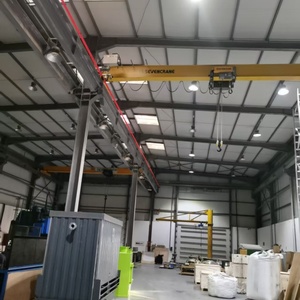 Entrepôt et atelier modernes et compacts de 200 m² en structure acier avec pont roulant pour petites entreprises – Équipement mécanique varié - Product Image 6