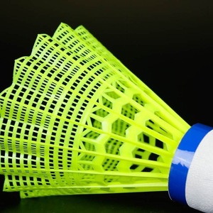 Volano da badminton originale YONEX M600 MAVIS 600 in nylon, prodotto in Giappone, con testa in sughero naturale A++, resistente per allenamento. - Product Image 3