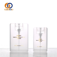 Vente en gros de flacons de parfum portables de 45 ml, plats, rechargeables, en forme de carte de crédit, en plastique ABS, format de poche, mini pompe à parfum, impression sur écran