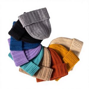 Chapeau en tricot jacquard en acrylique chaud pour l'automne et l'hiver, pour hommes et femmes, polyvalent, tendance, circonférence de la tête de 56 à 58 cm, amincissant le visage - Product Image 4