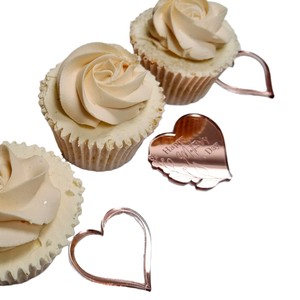 ของตกแต่งคัพเค้กวันแม่รูปหัวใจอะคริลิค น้ำผึ้งและรสหวาน สำหรับตกแต่งเค้ก - Product Image 5