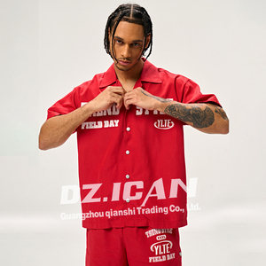 Conjunto de Camisa y Pantalones Cortos de Nylon Personalizados para Hombre, Estilo Urbano con Serigrafía, Camisa de Manga Corta con Cuello Solapa y Pantalones Cortos Oversize - Product Image 3