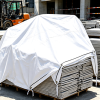 Bâche en plastique imperméable à bords renforcés personnalisable pour couvertures extérieures robustes et abris agricoles