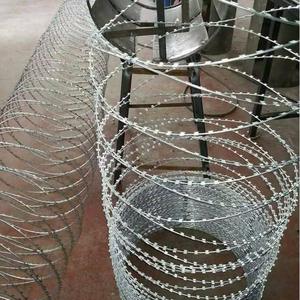 <span class=keywords><strong>Alambre</strong></span> de Púas de <span class=keywords><strong>Concertina</strong></span> Galvanizado en Caliente de Fácil Instalación Profesional para Seguridad Fronteriza - Product Image 6