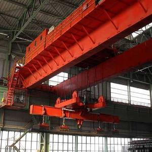 Grúa Puente de Doble Viga de 30 Toneladas con Control de Cabina, Barras de Acero para Manipulación y Imán Giratorio - Product Image 1