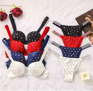 Ensemble Soutien-Gorge et Culotte Femme Sans Coutures de Haute Qualité, Lingerie Sexy avec Nouveau Motif Grandes Lettres Tendance - Product Image 1