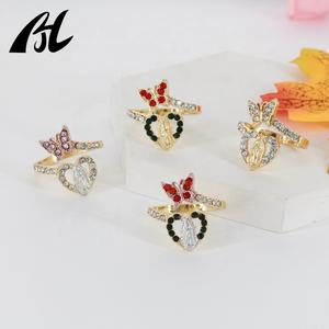 Anillos de Compromiso Únicos con Artesanía Exquisita, Anillos de Promesa con Forma de Corazón y Diamante, Medalla de la Virgen de Guadalupe Cristiana - Product Image 3