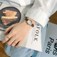 Cross-Border Bestseller Französische Retro Exquisite Einfache Personalisierte Weinfass-Quarzuhr für Damen Studentinnen Nostalgische Gürteluhr