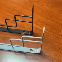 Supports d'étagère décoratifs en forme de L creux - Supports muraux en métal pour étagères flottantes avec design grille moderne