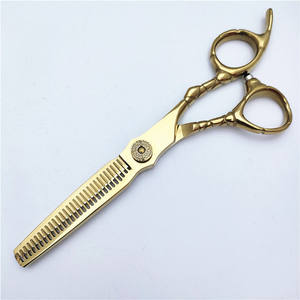 Ciseaux de coiffure Inoue Kazaku Gold, ciseaux à effiler de 62mm pour styliste de beauté, droitier, en acier inoxydable 440C - Product Image 1