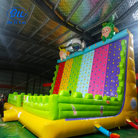 Mur d'escalade gonflable Delilai avec toboggan, trampolines et jeux rebondissants en PVC, capacité maximale 12 personnes, pour aire de jeux extérieure et fêtes