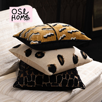 Housse de coussin de luxe noire haut de gamme pour canapé, salon et lit.