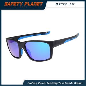 Diseño moderno Gafas de sol personalizadas UV400 Crystal Clear Casual Moda Gafas de Sol para hombres - Product Image 3