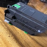 Controlador Lógico Programable PLC TM241CE24R M241 Ethernet para Automatización de Máquinas y Control de Movimiento OEM