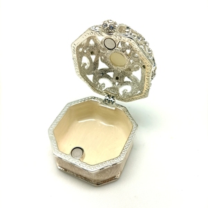 SHINNYGIFTS Small Metal Portable Treasure Chest for Jewelry and Hollow Crystal <strong>Ring</strong> Holder Box Trinket <strong>Storage</strong> - Product Image 5