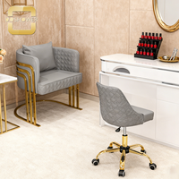 Chaise de technicien personnalisée pour salon de coiffure avec ensemble chaise client et chaise employé pour salon de manucure beige