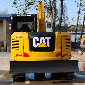 Excavatrice sur chenilles CAT 308E2 d'occasion, 8 tonnes, compacte, équipée d'une cabine et d'une lame de bulldozer, pour la construction, l'agriculture et les travaux de terrassement. - Product Image 3