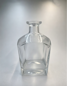 Botella de Licor Cuadrada de Vidrio Transparente Vacía de 700 ml con Base Pesada para Whisky, Brandy, <span class=keywords><strong>Vodka</strong></span> y Licores, Logotipo Personalizado, Suministro Directo de Fábrica al por Mayor - Product Image 4