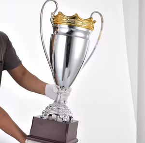 Trophées Métalliques Personnalisés 2025 – Vente Directe Usine – Grandes Coupe et Trophées d'Or pour le Karaté - Product Image 4