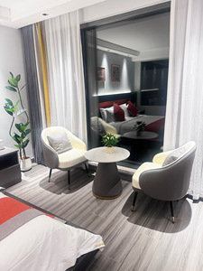 Juego de Mesa y Sillas de Comedor de Acero Inoxidable Moderno y de Lujo para Restaurante, Hotel, Uso en Exteriores con Diseño Suave - Product Image 3