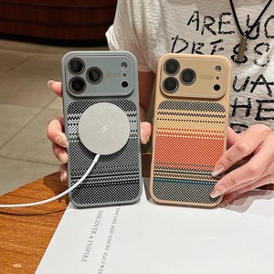 เคสโทรศัพท์มือถือคุณภาพสูง ลายคาร์บอนไฟเบอร์แม่เหล็ก สำหรับ iPhone 17 16 15 Pro Max พร้อมฝาครอบป้องกันกล้อง - Product Image 2