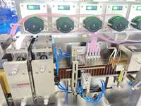 Machine de remplissage aseptique BFS entièrement automatique GGS-240 pour liquides en bande, machine d'emballage plastique pour liquides oraux en bande de petit volume