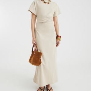 Robe midi vintage 100 % coton à motif floral, col halter, drapé latéral, beige, manches courtes, pour les journées printanières et estivales, en crêpe naturel, ODM - Product Image 1