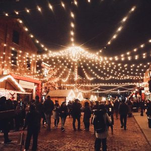 Hot Bán Không Thấm Nước Ngoài Trời Trong Nhà 25ft 25 Bóng Đèn E12 Cơ Sở G40 Năng Lượng Mặt Trời Bóng Ánh Sáng Chuỗi Đèn Cho Vườn Đảng Trang Trí Đám Cưới - Product Image 5