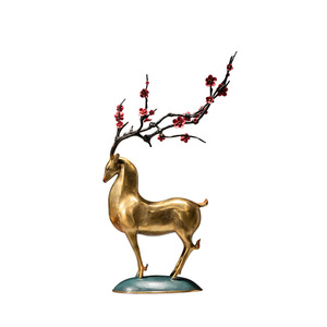 Figura Artística Hecha a Mano de Cobre y Oro con Diseño de Flor de Ciruelo y Ciervo para Decoración de Sala de Estar - Product Image 5