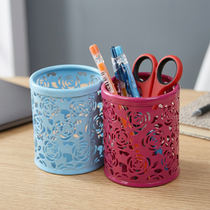 Organizador de Escritorio Redondo de Metal con Diseño de Rosas, Portalápices Rosa y Azul para Almacenamiento de Artículos de Oficina - Product Image 2