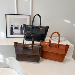 Sac fourre-tout rétro haut de gamme pour femme, style européen et américain, avec bandoulière, grande capacité, IP67, pour le commerce transfrontalier - Product Image 3