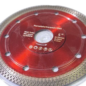 Disco de Sierra de Diamante Prensado en Caliente Industrial al por Mayor OEM - Malla Turbo con Recubrimiento de Ti de 4 Pulgadas para Corte de Granito y Hormigón -002 - Product Image 1