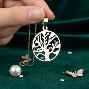 Ciondolo Albero della Vita in Stile Religioso, Charm in Acciaio Placcato Oro con Diamanti, Perle, Cristalli e Farfalle Floreali - Product Image 3