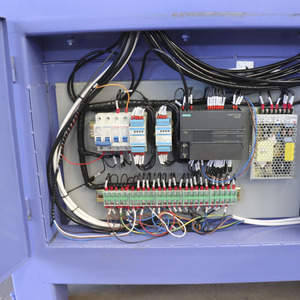 Machine automatique de clouage de blocs de palettes européennes pour la production et l'assemblage de blocs de palettes en bois - Product Image 3