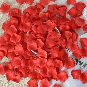 D214 Pétales <span class=keywords><strong>de</strong></span> rose artificiels 100 pièces Décoration <span class=keywords><strong>de</strong></span> mariage Anniversaire Accessoires <span class=keywords><strong>de</strong></span> ballons Fausses pétales Vente en gros - Product Image 1