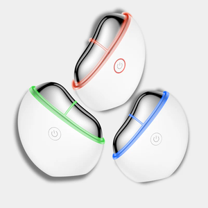 Appareil de massage Gua Sha à LED avec chaleur et micro-courant <span class=keywords><strong>pour</strong></span> le raffermissement de la peau, le remodelage du visage, l'anti-âge et la relaxation musculaire - Product Image 2
