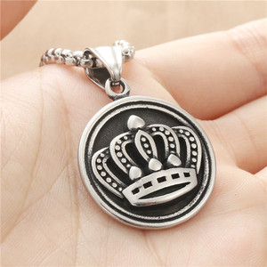 Yunnique – collier avec pendentif couronne en acier inoxydable pour femmes, bijoux géométriques rétro à la mode, 19094 - Product Image 3