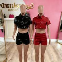 Nouvelle mode féminine, vêtements en cuir PU, ensemble décontracté à manches courtes, haut boutonné, short en cuir PU, 2 pièces