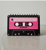 Carnet miniature rétro à spirales de style cassette avec options de logo personnalisé, couleur, taille et reliure, option boîte cadeau pour usage promotionnel