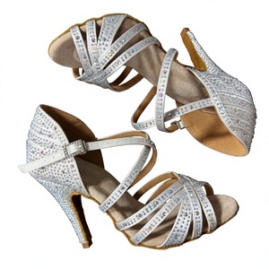 Chaussures de danse latine/salsa pour femmes en satin avec strass et lanières croisées, talon de 7,5 cm, semelle en cuir véritable, professionnelles de haute qualité - Product Image 2